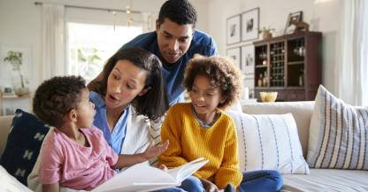 Eltern mit Kindern